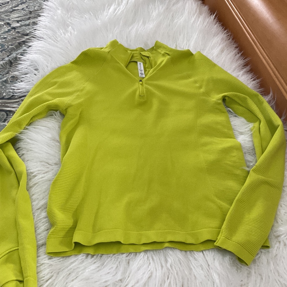 Athleta 1/4 zip Textured  long sleeve top